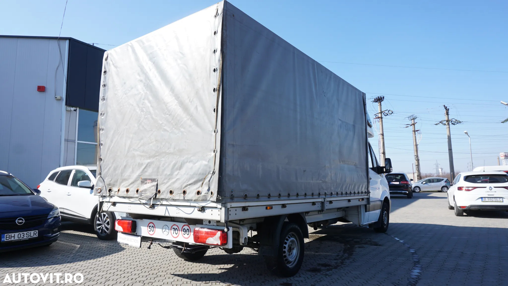 Mercedes-Benz Sprinter - 2