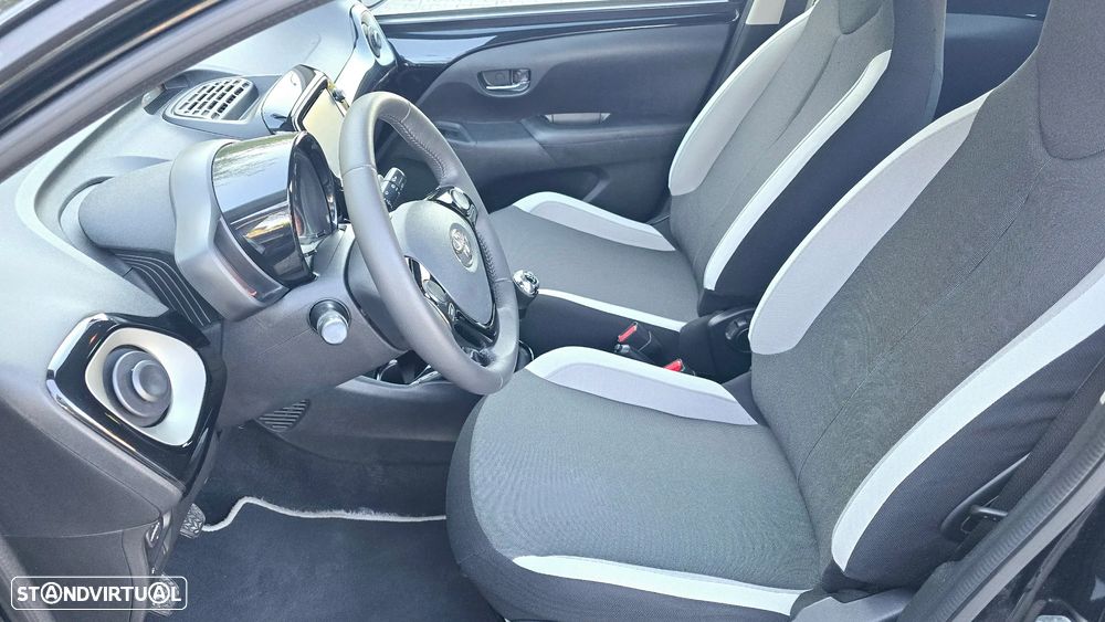 Toyota Aygo 1.0 X-Clusiv - 23