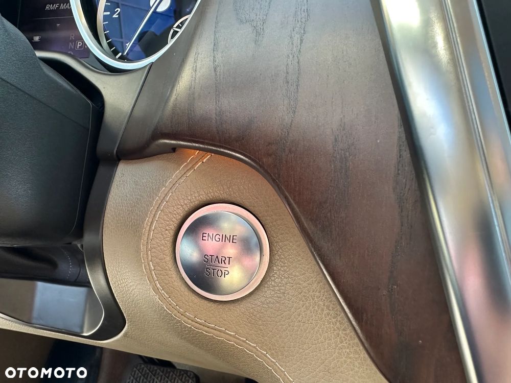 Mercedes-Benz GL - 17