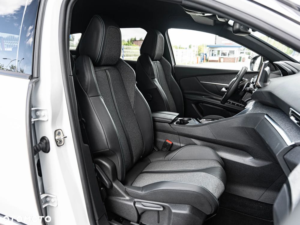 Peugeot 3008 1.6 PureTech HYbrid Allure S&S EAT8 - 25