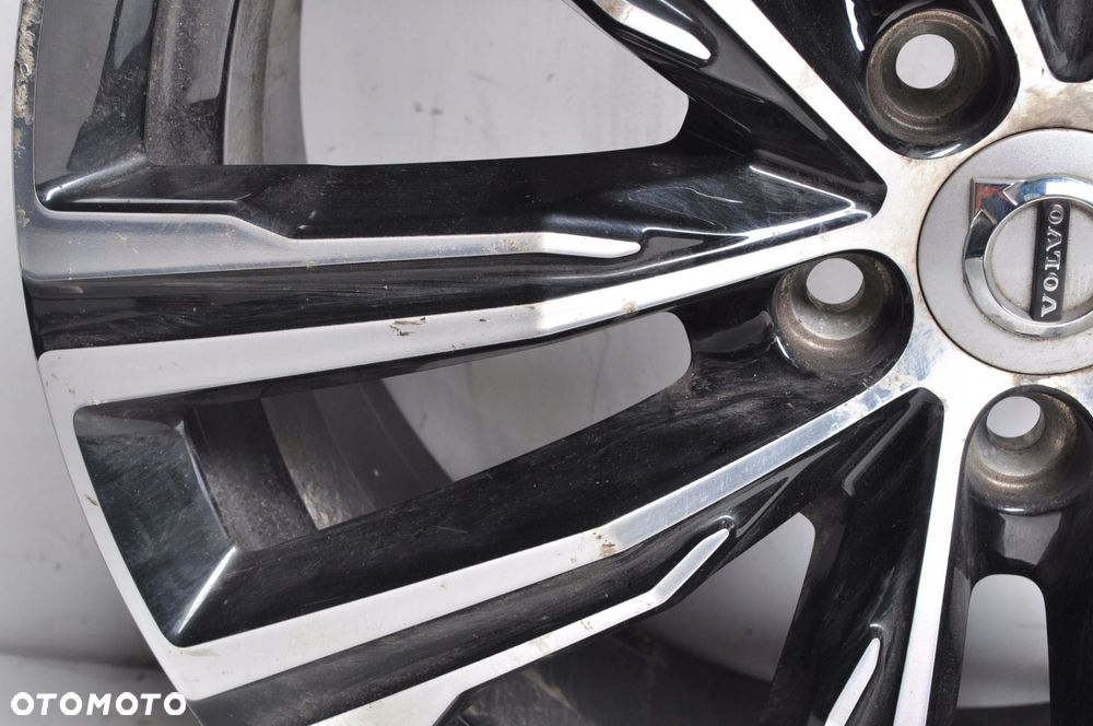 VOLVO XC60 II FELGA ALUMINIOWA 32271570 19 - 9