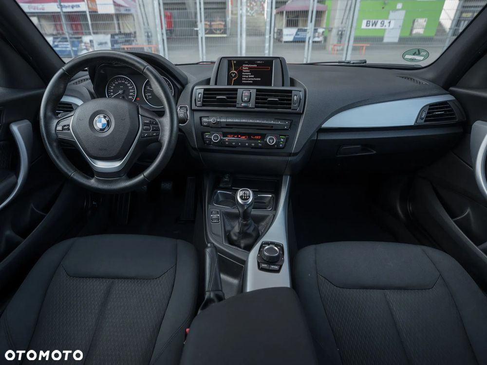 BMW Seria 1 116d DPF - 24