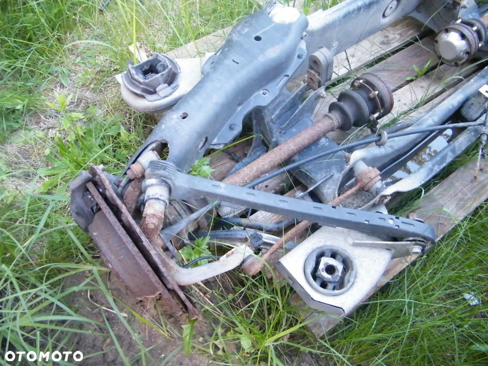 Półoś Piasta Zwrotnica Wahacz Sanki Belka Tarcze Zacisk Dyferencjał Drążek Stabilizator Tył Zawieszenia  Mercedes W220 3.2 CDI 197KM - 7