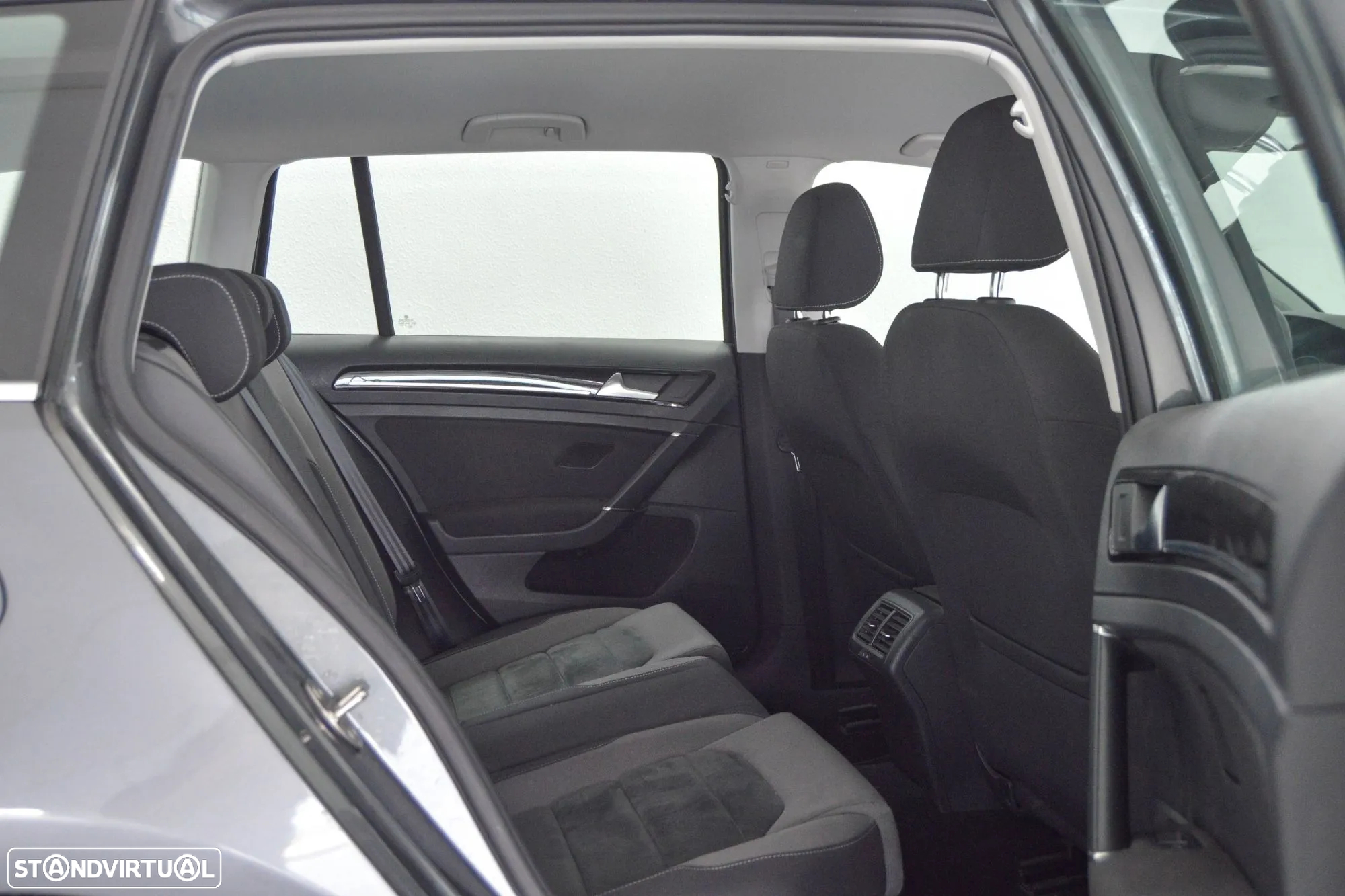 VW Golf Variant 2.0 TDi Highline DSG - 51
