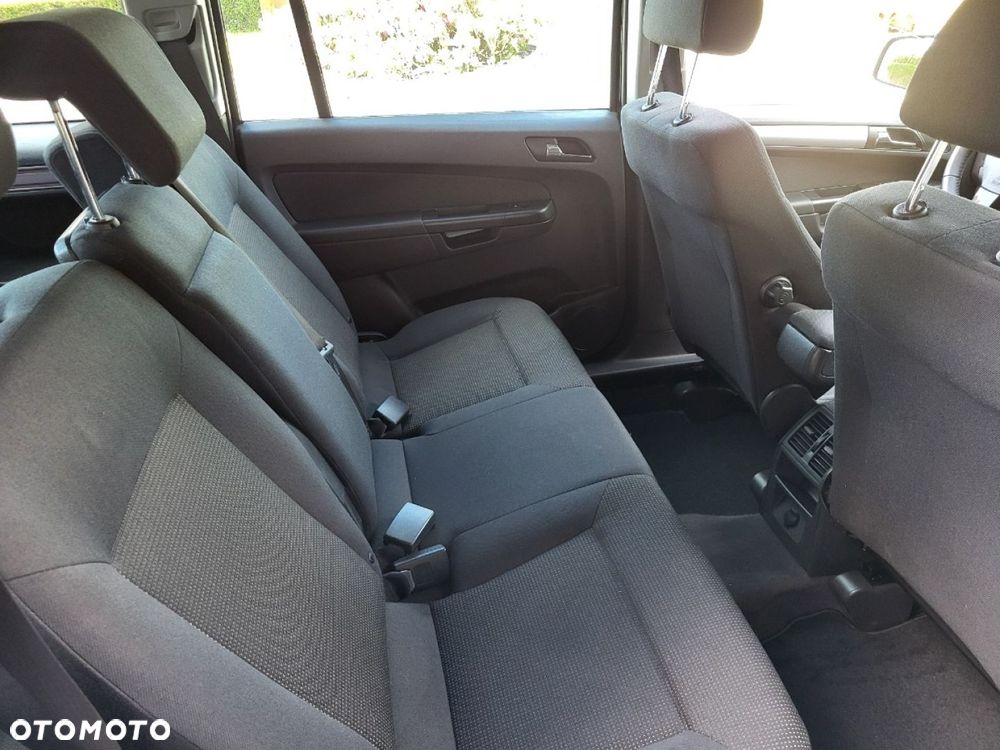 Opel Zafira - 8