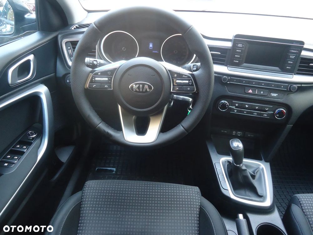 Kia Ceed 1.4 M - 9