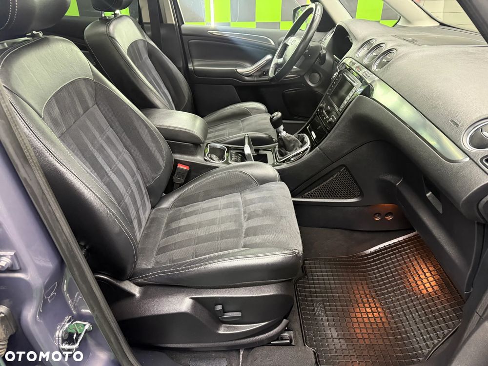Ford Galaxy 2.0 TDCi Titanium - 17