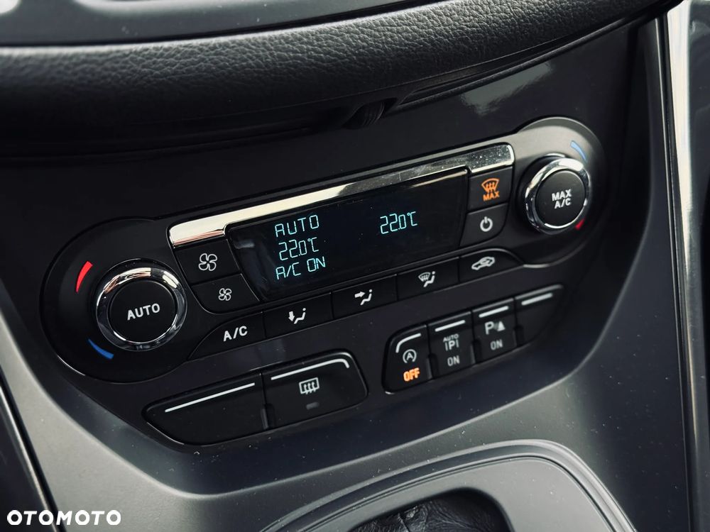 Ford Kuga 2.0 TDCi 4x4 SYNC - 32