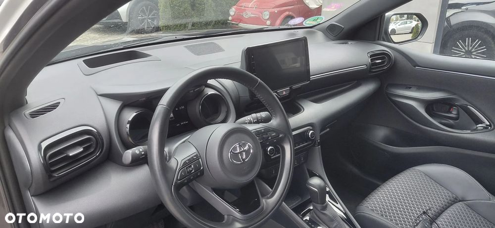 Toyota Yaris Hybrid 1.5 Style - 9