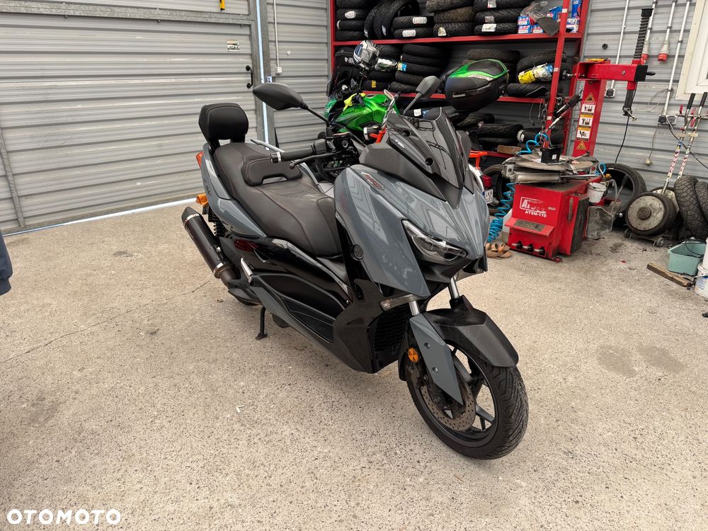 Yamaha X-max - 1