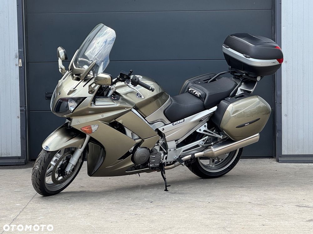 Yamaha FJR - 17
