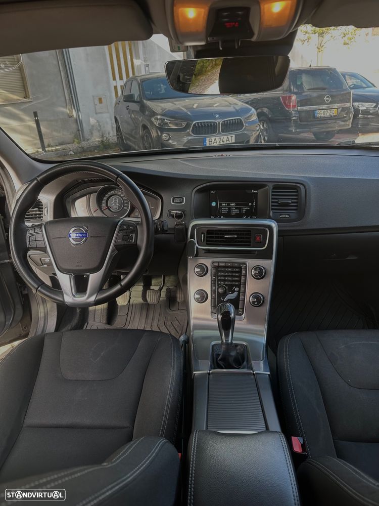 Volvo S60 D4 Momentum - 9