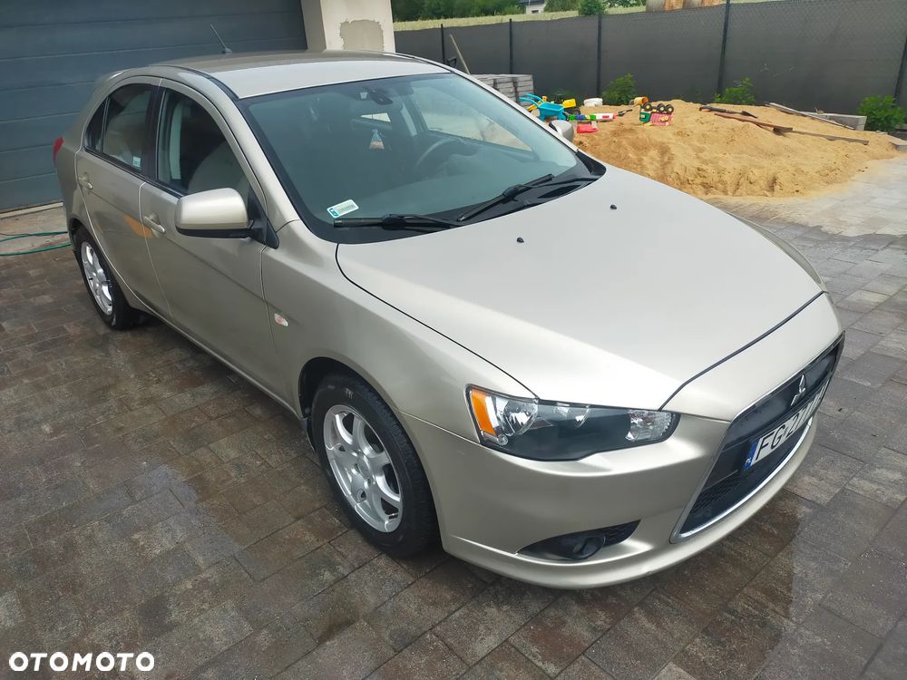 Mitsubishi Lancer 1.8 Intense - 1