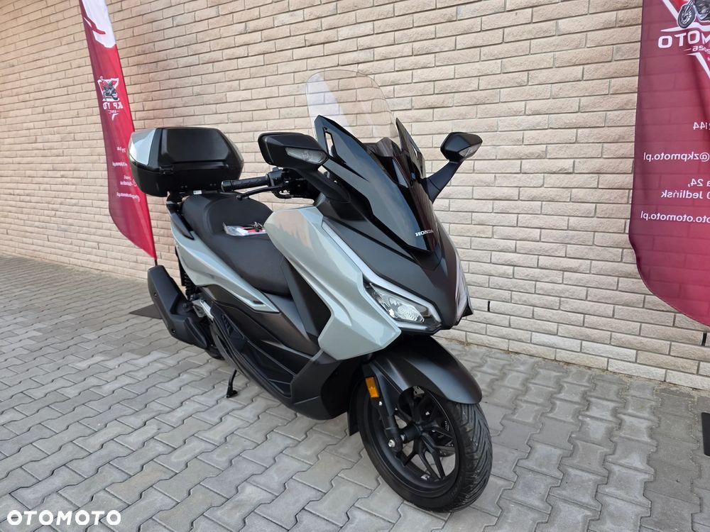 Honda NSS - 17