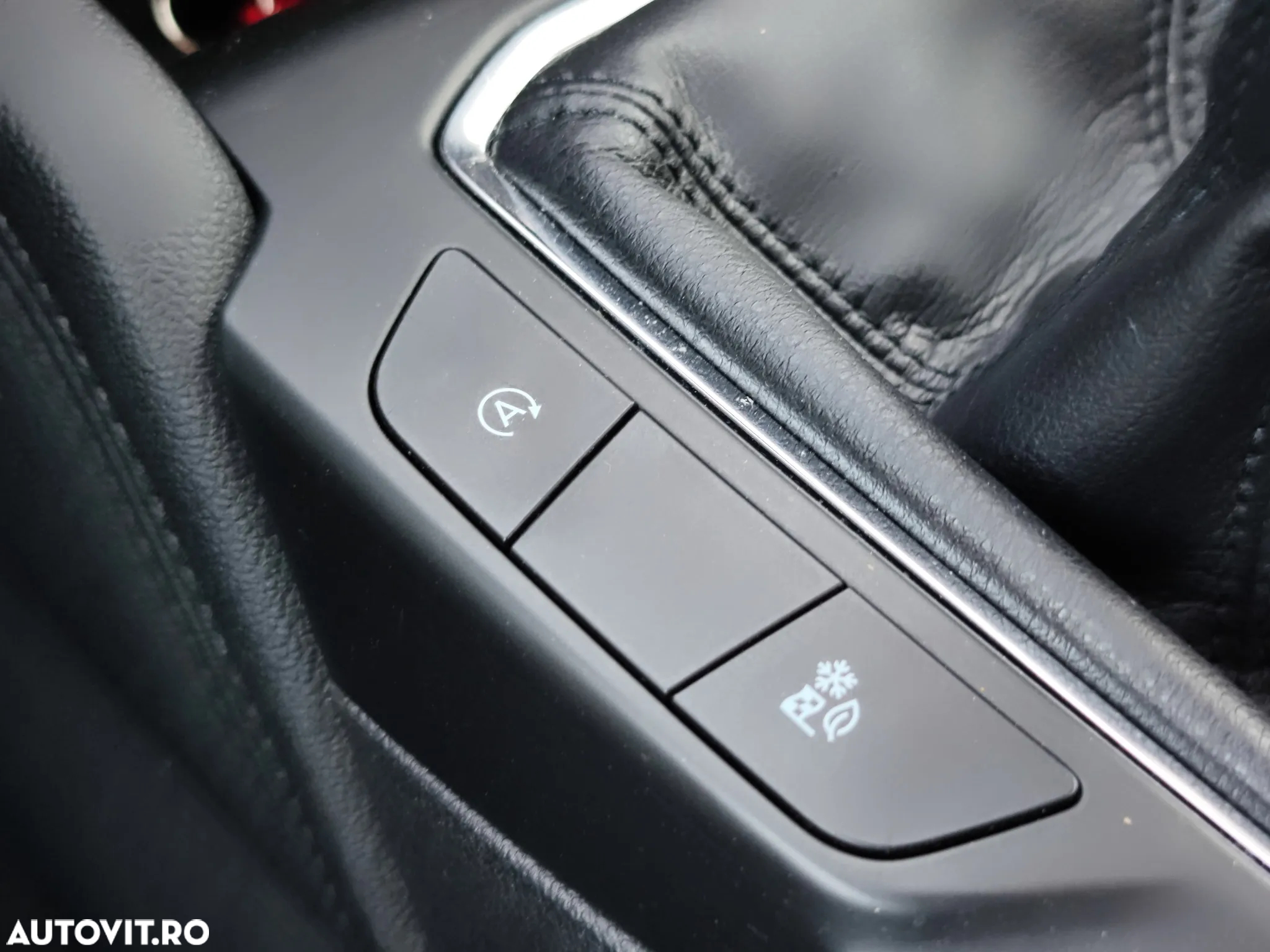 Ford Kuga 1.5 EcoBoost FWD Titanium - 22