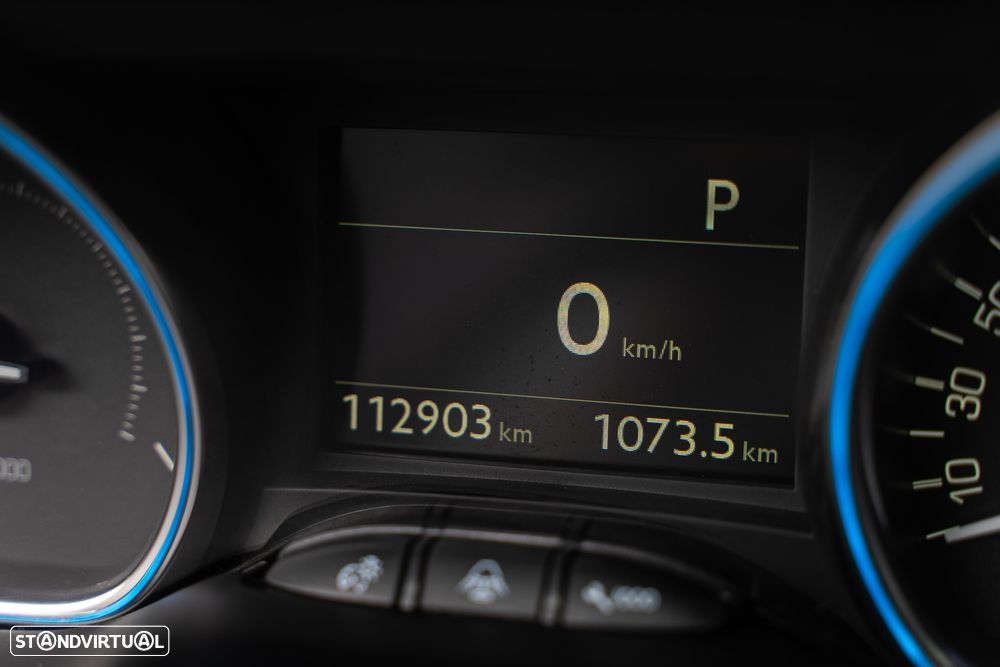 Peugeot 2008 1.2 PureTech Allure EAT6 - 20