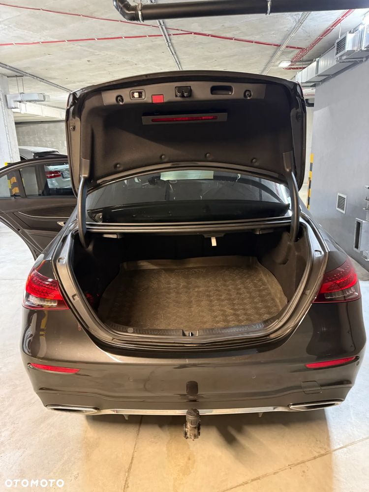 Mercedes-Benz Klasa E 220 d AMG/Avantgarde - 15
