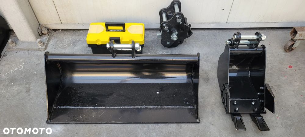 Inny Yufan YFT 15  Kabina - 23