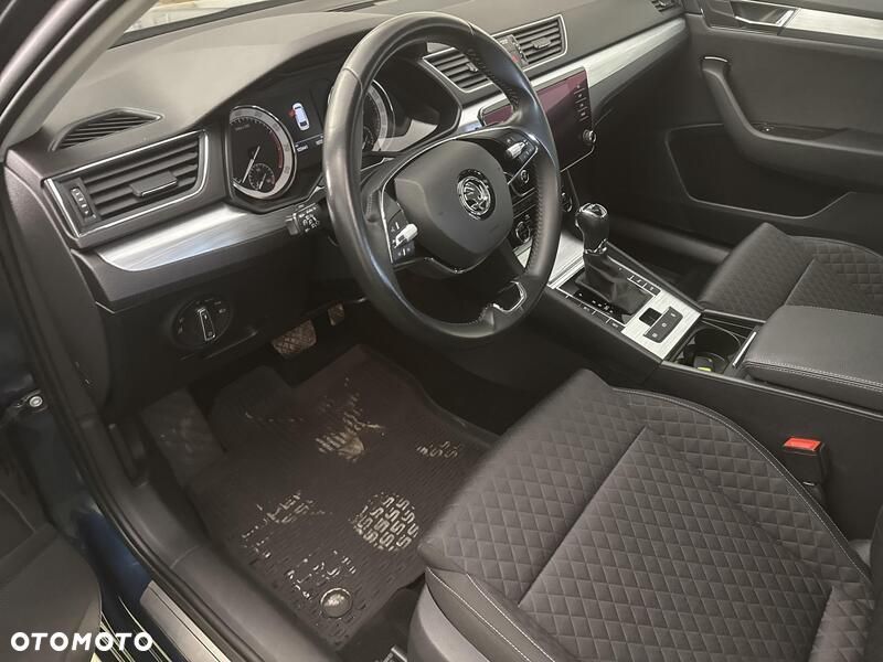 Skoda Superb 2.0 TSI Ambition DSG - 11