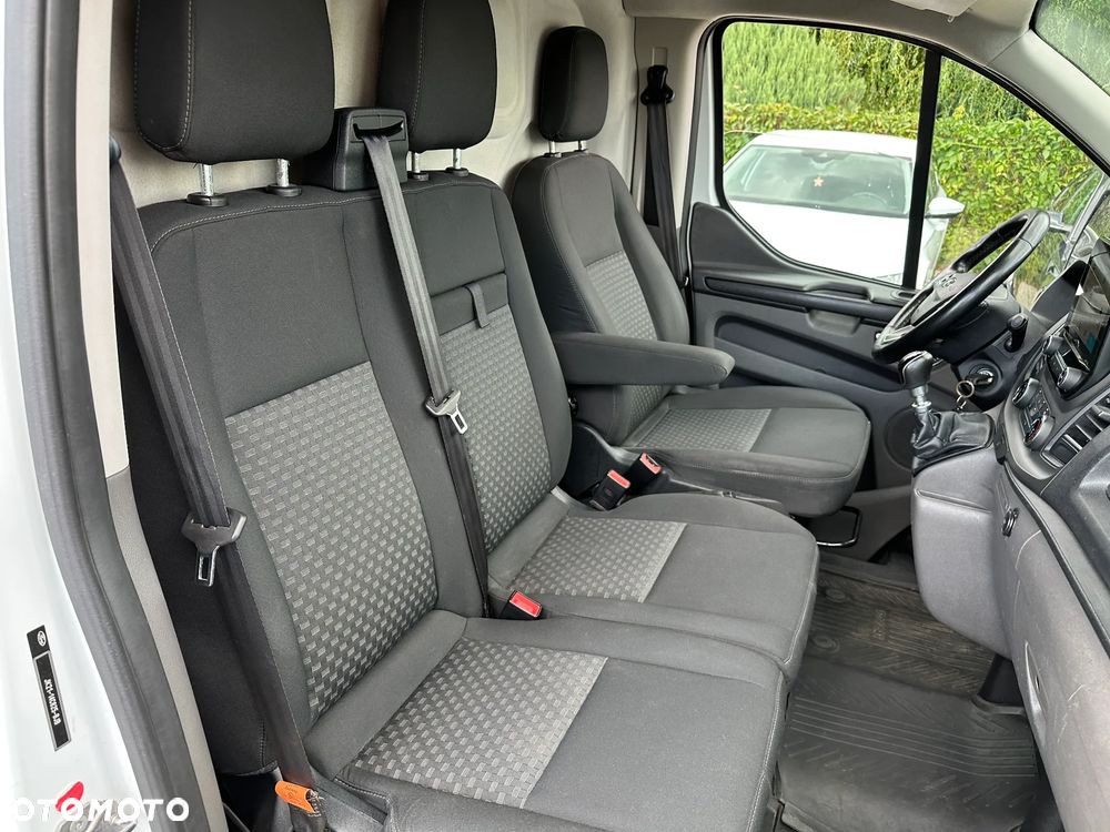 Ford Transit Custom - 22