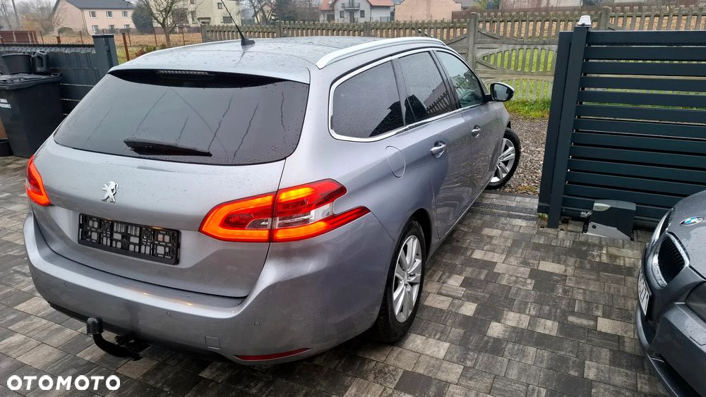Peugeot 308 BlueHDi FAP 120 Stop&Start Allure - 28