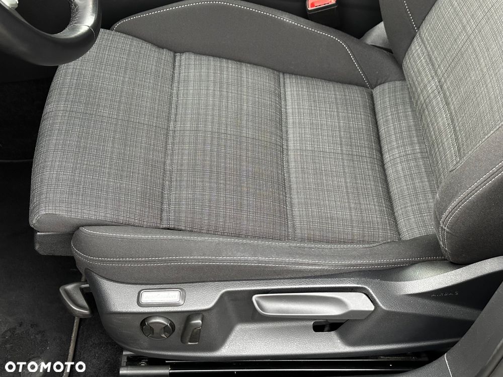 Volkswagen Passat Variant 1.5 TSI EVO Business DSG - 18