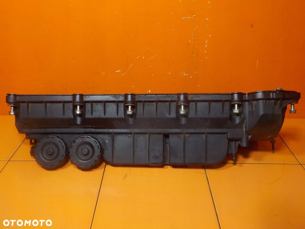 RANGE ROVER L405 SPORT 5.0 V8 13r 375KM pokrywa zaworow 8W93-6P036-AH - 2