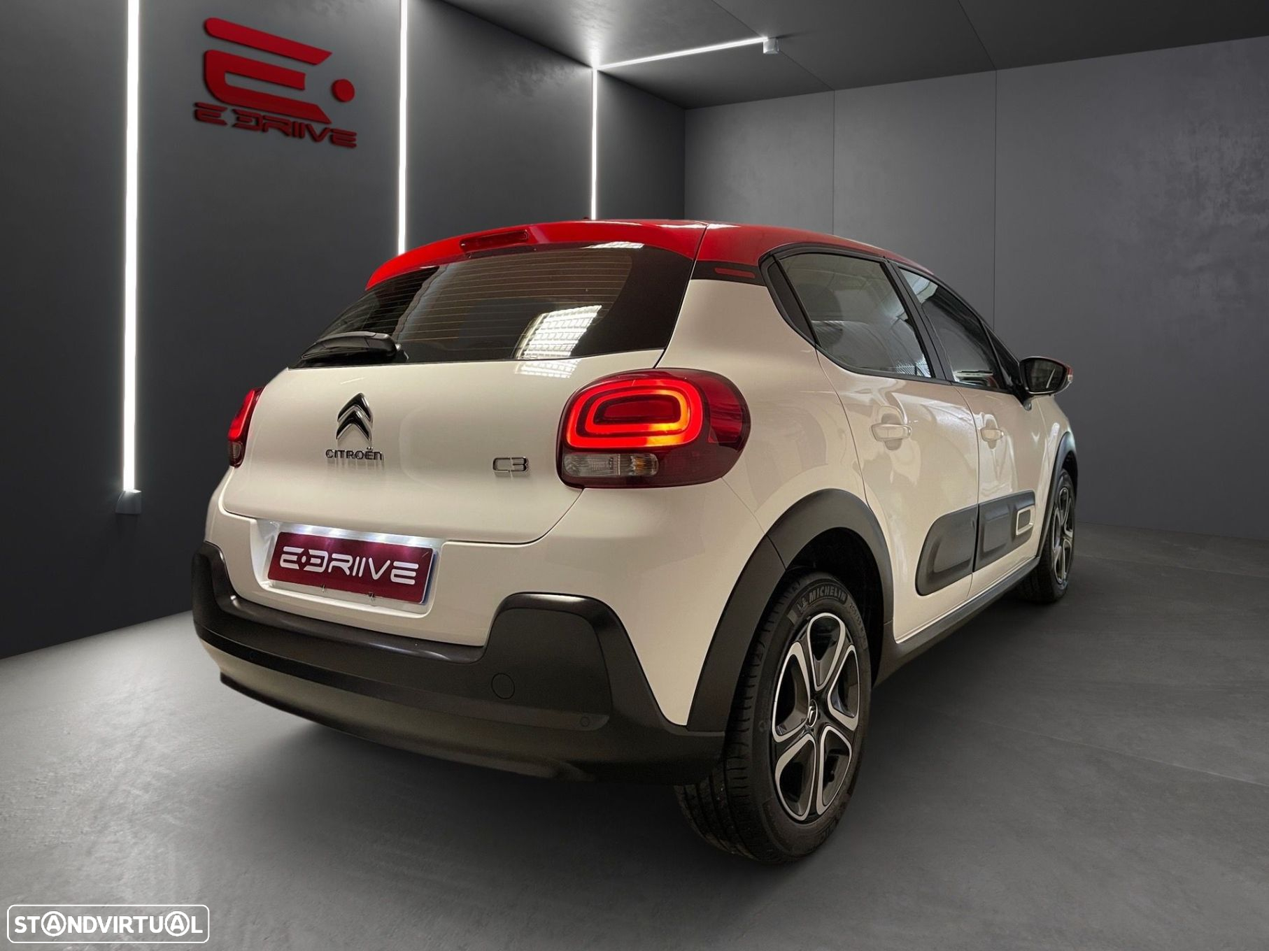 Citroën C3 1.2 PureTech Shine EAT6 - 3