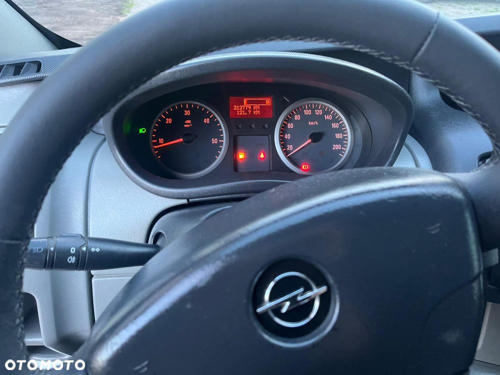 Opel Vivaro - 7