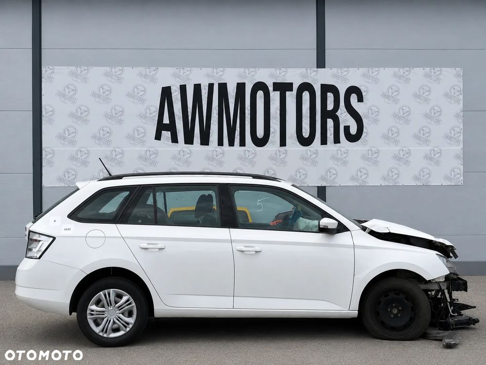 SKODA FABIA 2016 *SAMOCHÓD NA CZĘŚCI* 5435 9P / F9E  MASKA, LAMPA, DRZWI, LUSTERKO, ZDERZAK, GRILL, BŁOTNIK, KLAPA, BELKA, DESKA, FOTELE, KANAPA, ĆWIARTKA KIEROWNICA, TARCZE, ZACISKI, ZAWIESZENIE, KOMPLETNY PRZÓD, KOMPLETNY TYŁ, LICZNIK, ZEGARY, PRAWE LEWE PRZÓD TYŁ