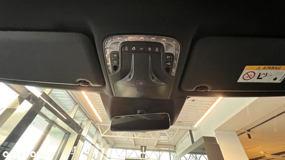 Mercedes-Benz Klasa V - 19