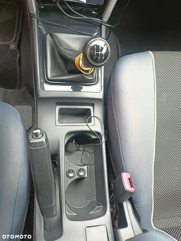 Mitsubishi Lancer 1.6 Invite - 15