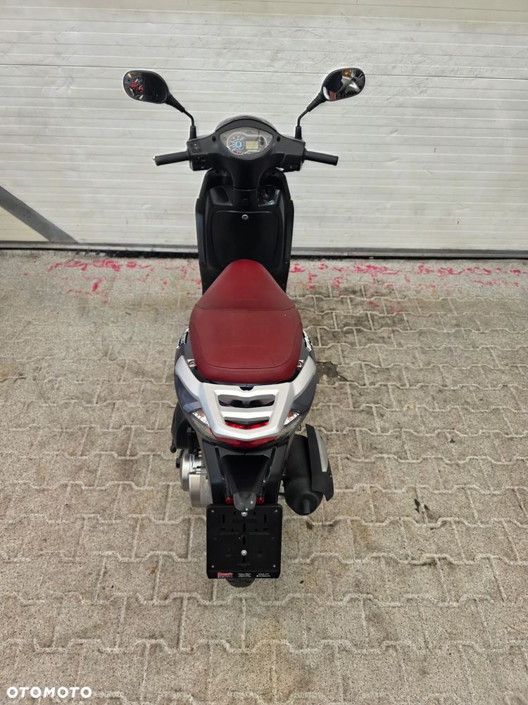 Peugeot Tweet - 26