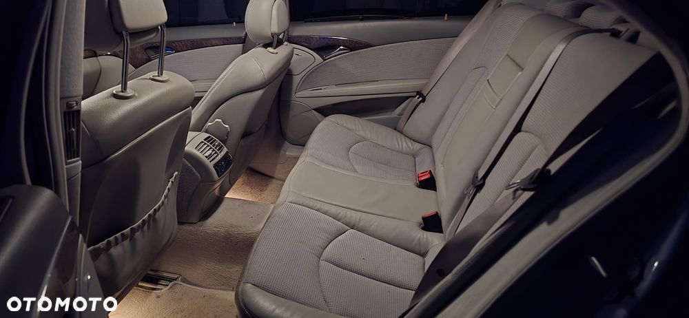 Mercedes-Benz Klasa E 500 T Avantgarde - 16