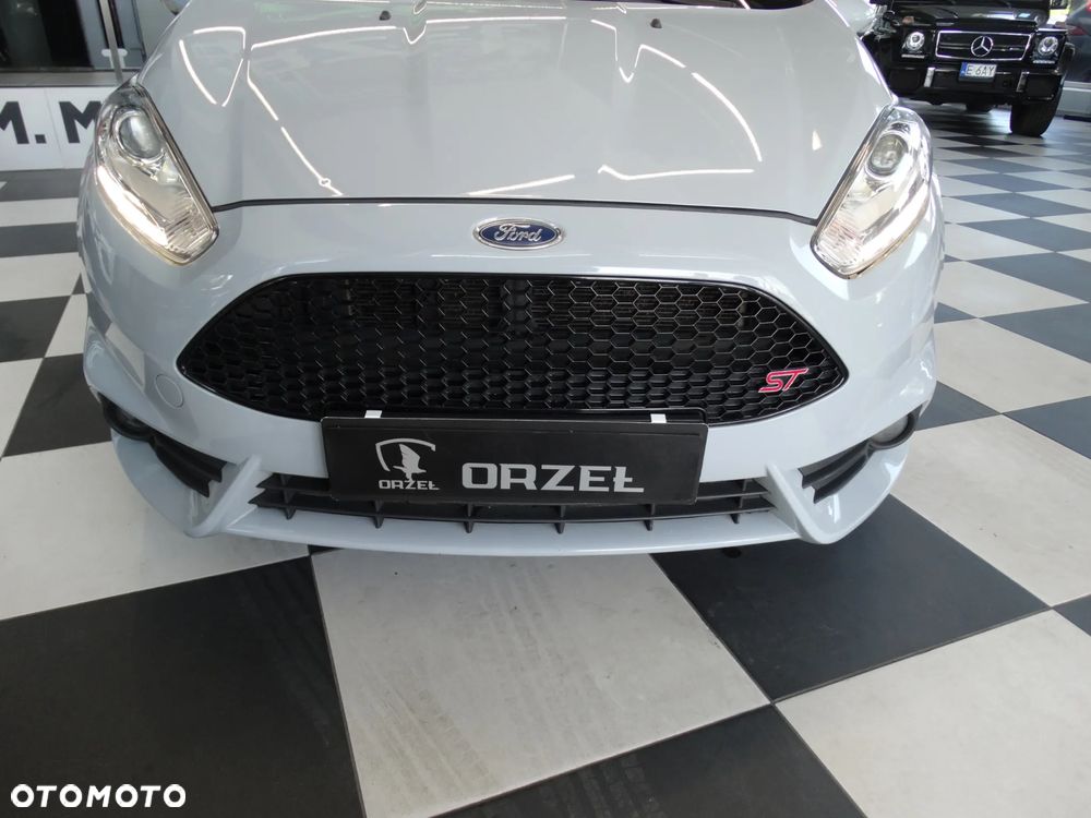 Ford Fiesta 1.6 EcoBoost ST200 - 28