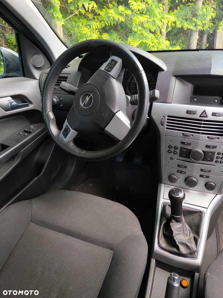 Opel Astra 1.7 CDTI - 19