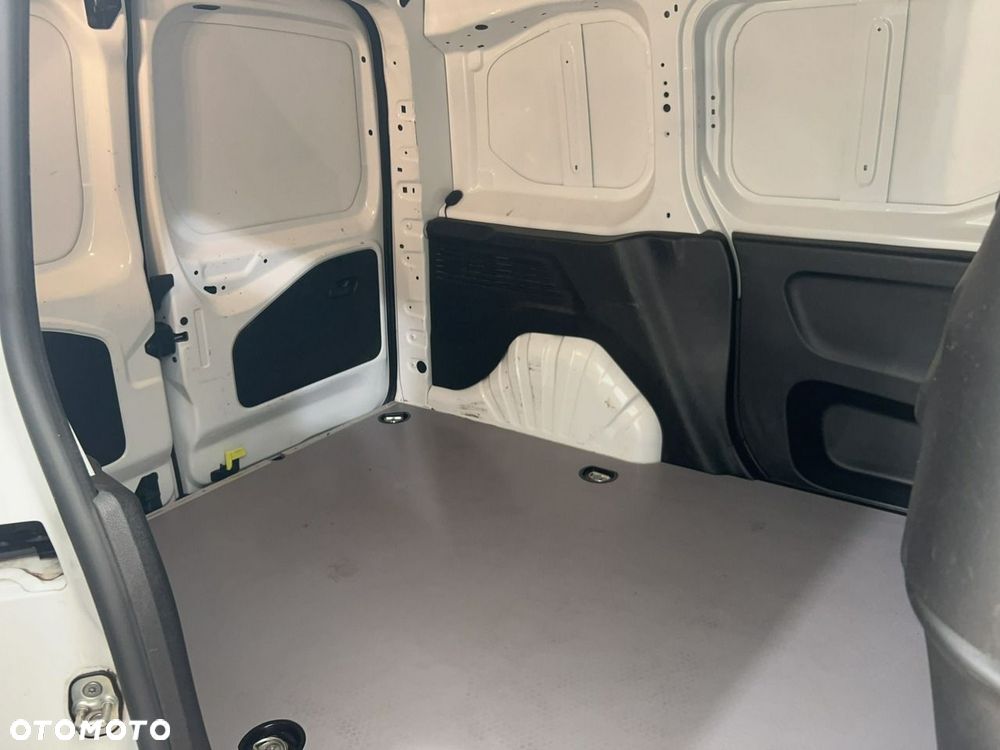 Toyota Proace City - 13