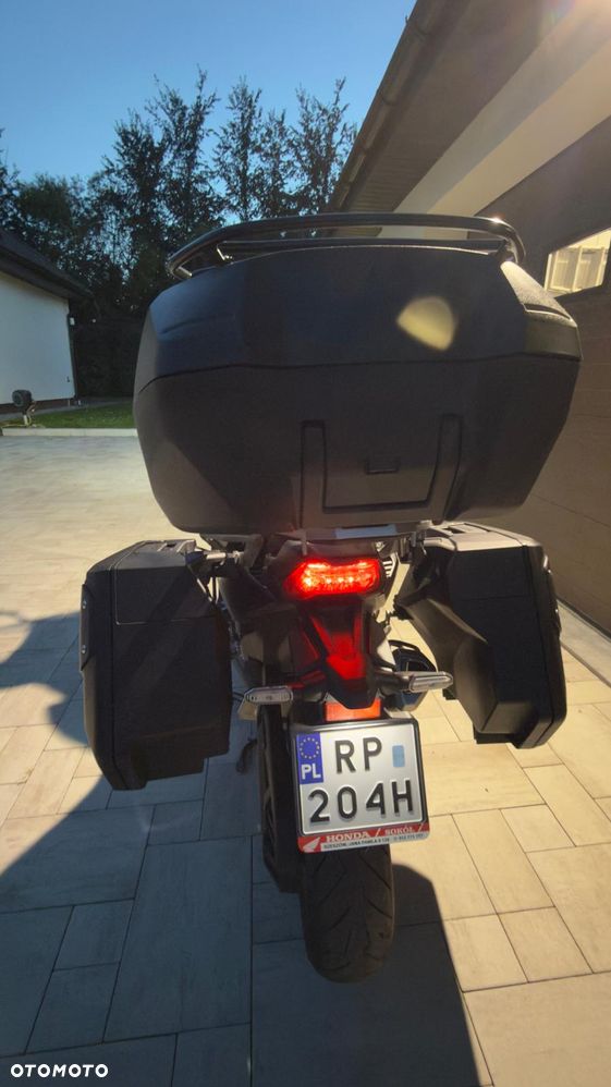 Honda NSS - 16