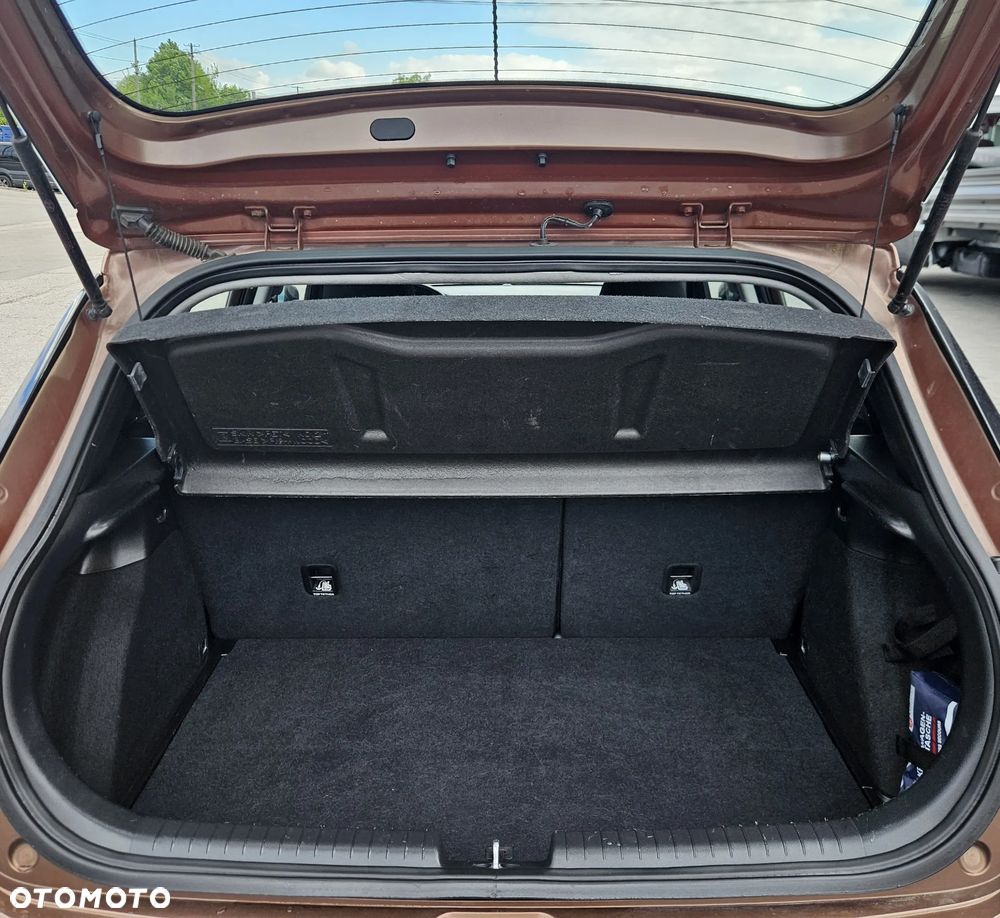 Hyundai i20 - 13