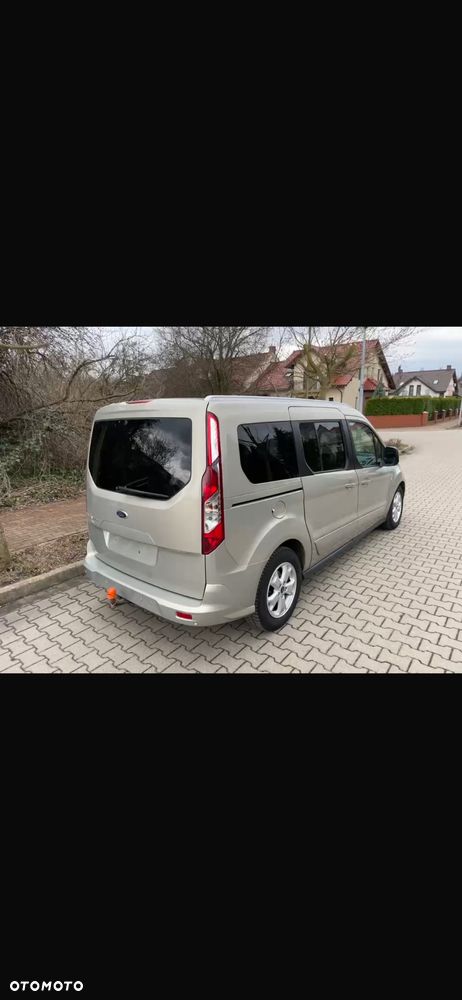 Ford Tourneo Connect Grand - 11