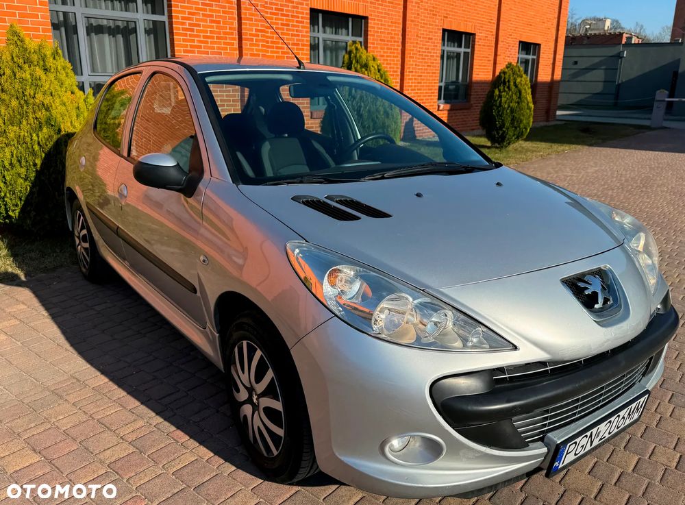 Peugeot 206 - 33