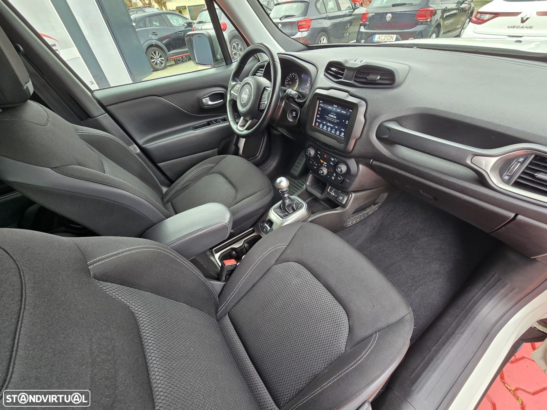 Jeep Renegade 1.0 T Longitude - 11