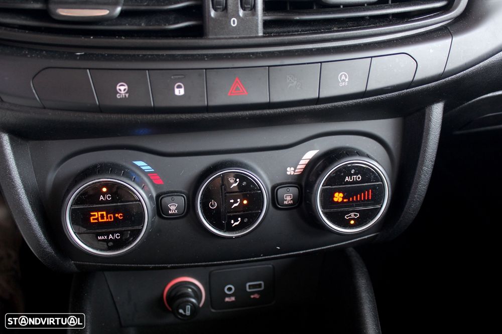 Fiat Tipo 1.3 M-Jet Lounge Tech - 18