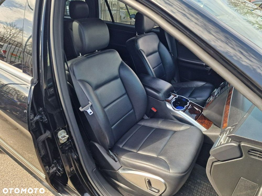 Mercedes-Benz Klasa R 350 CDI L DPF 4Matic 7G-TRONIC - 27