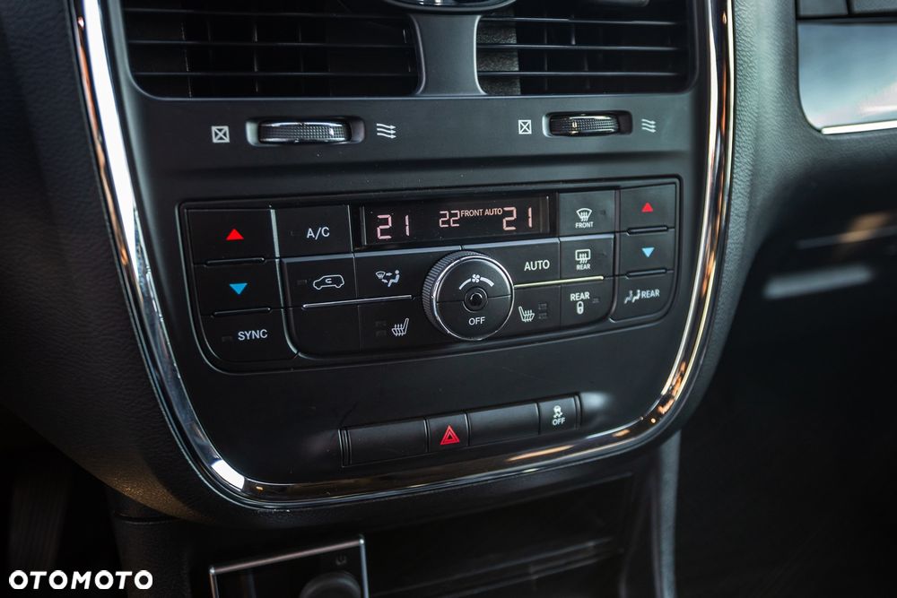 Lancia Voyager 2.8 Multijet 16v Platinum - 29
