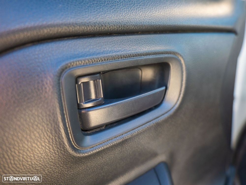 Mitsubishi L200 2.3 DI-D CD Invite 4WD - 12