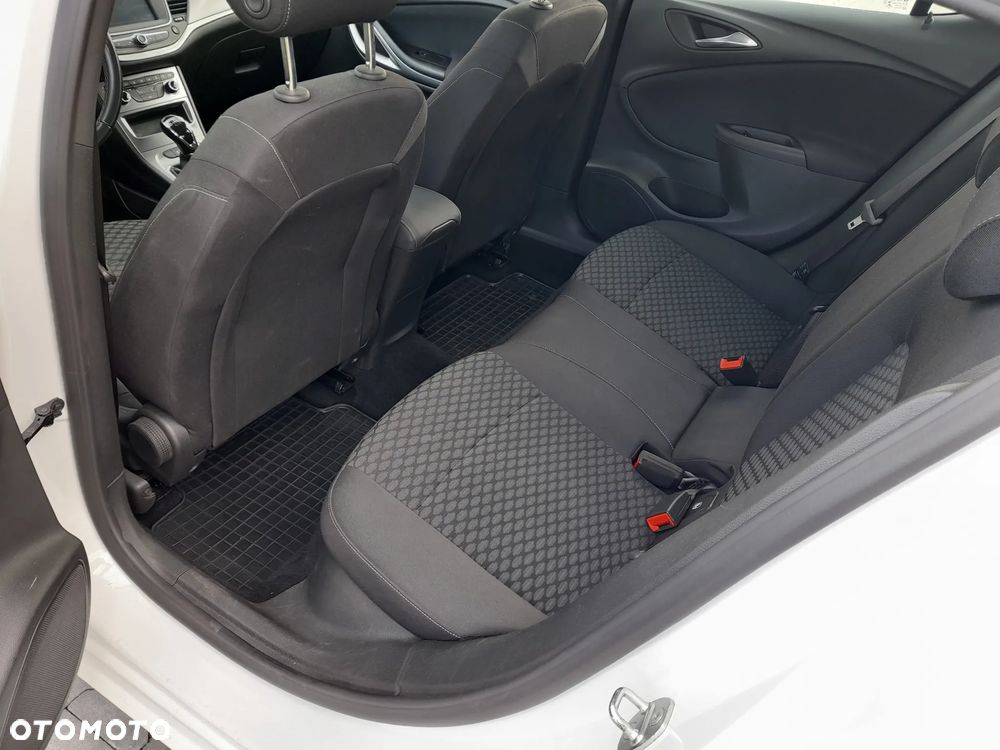 Opel Astra 1.4 T Enjoy S&S - 7