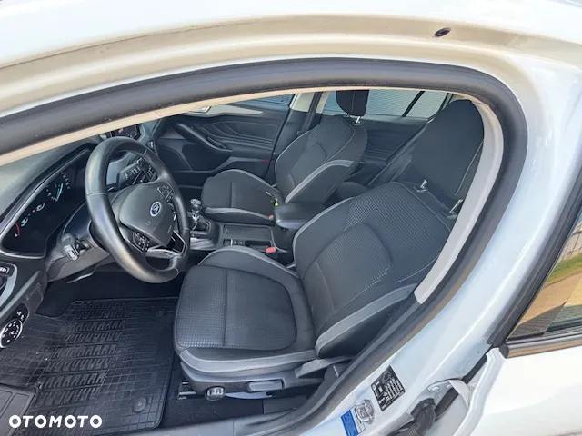 Ford Focus 1.5 EcoBlue Connected - 14