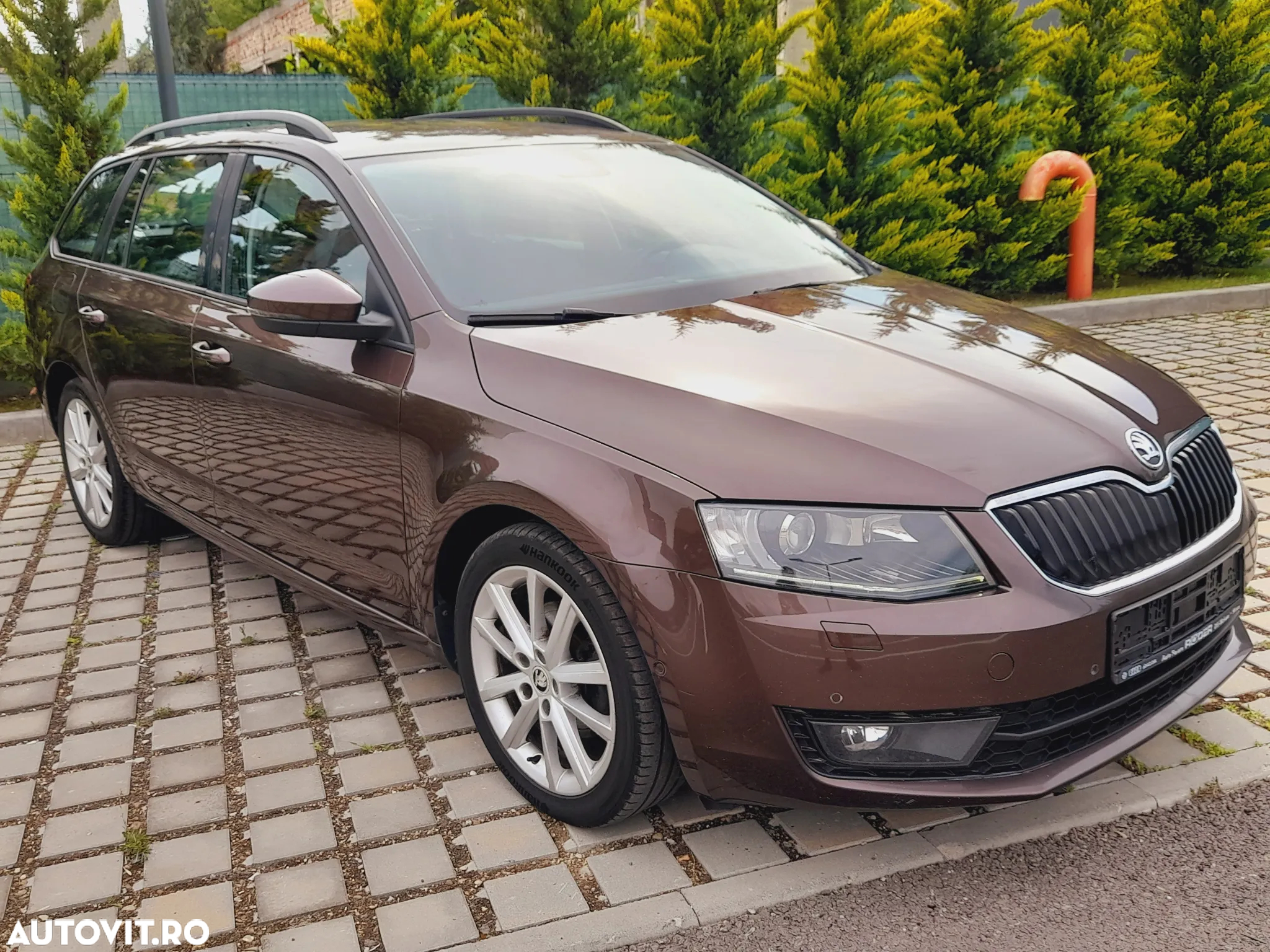 Skoda Octavia Combi 2.0 TDI DSG Premium Edition - 24