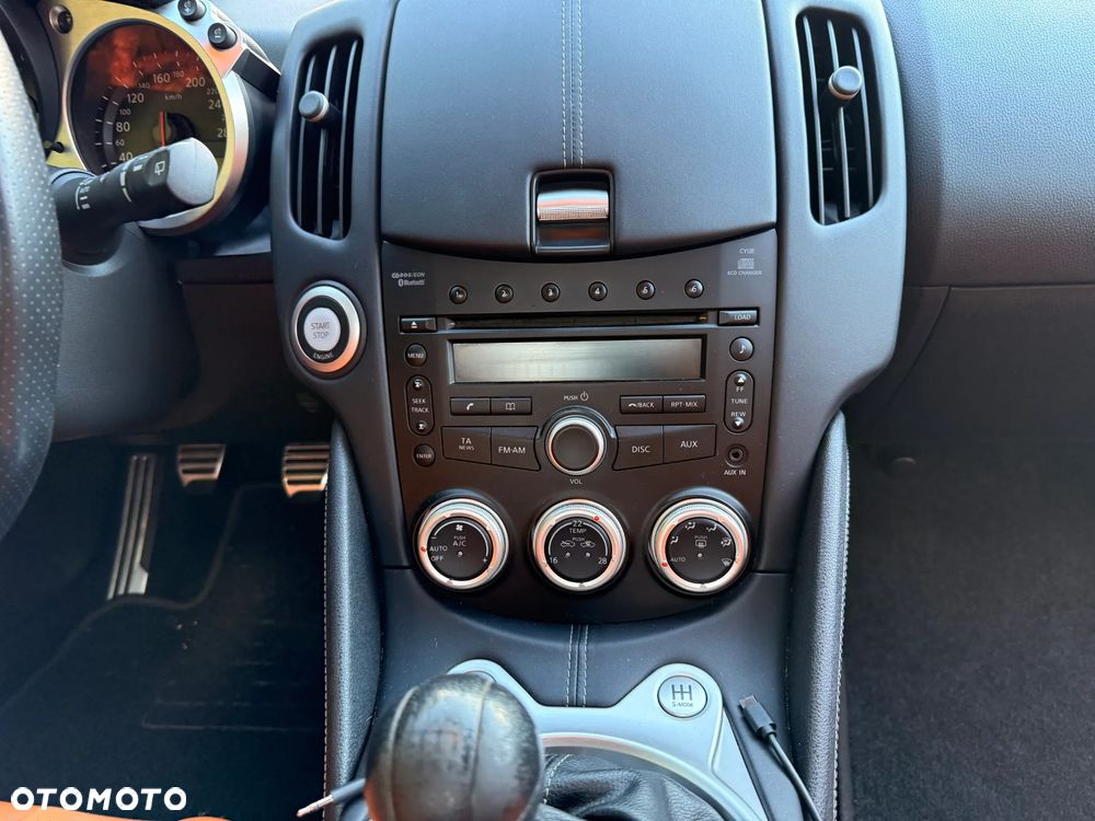 Nissan 370 Z - 8